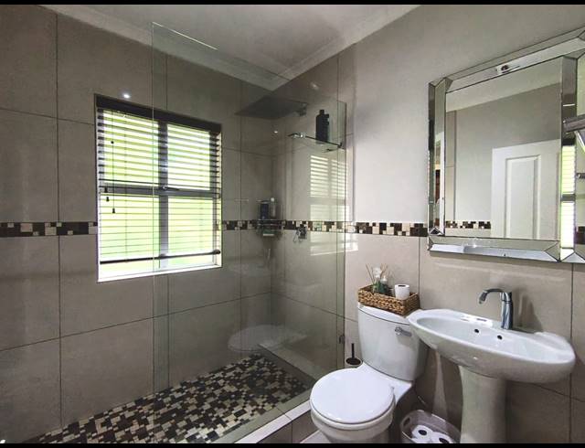 3 BEDROOM APARTMENT FOR SALE IN SHORTENS COUNTRY ESTATE